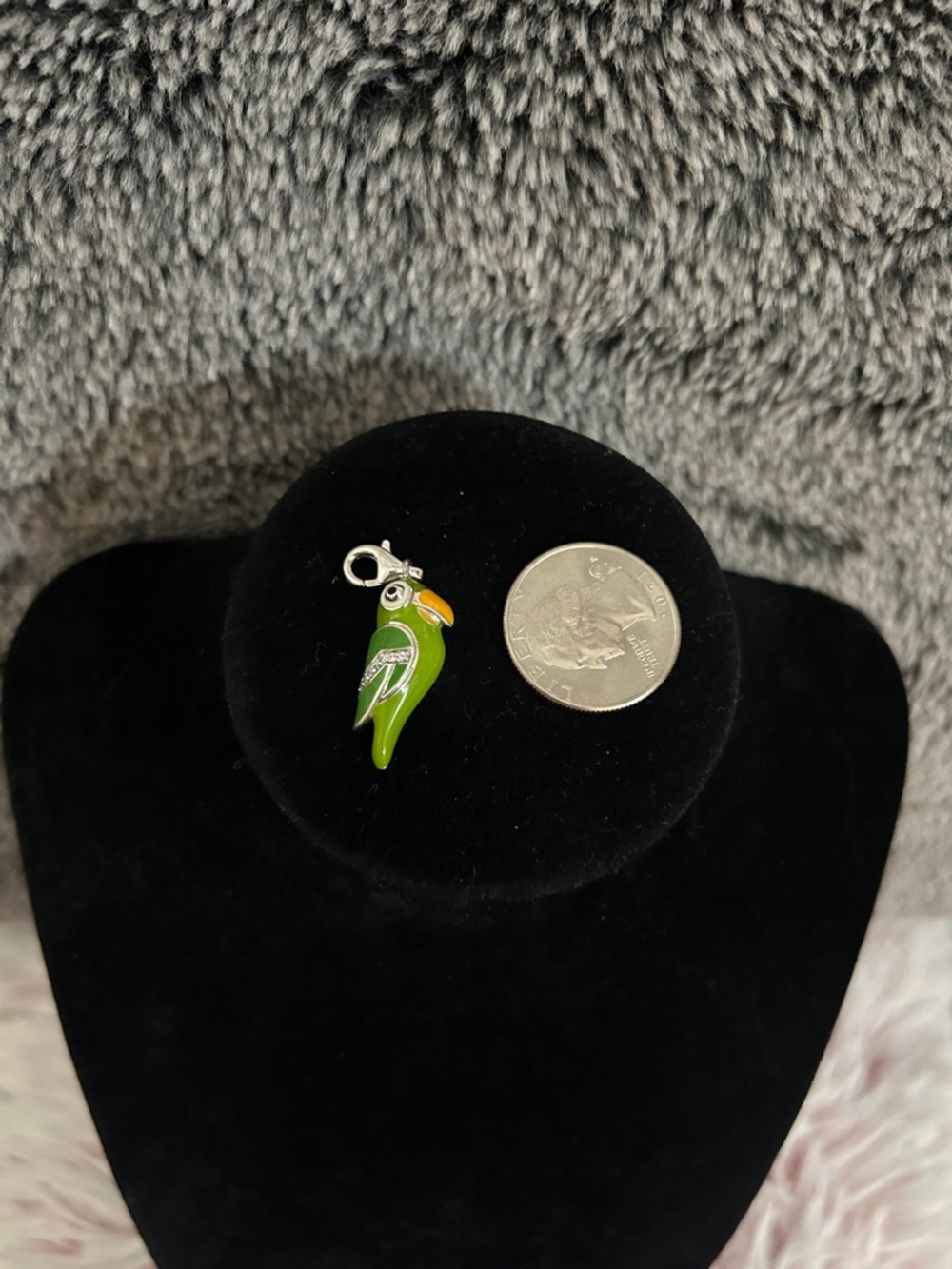 Belle étoile Birds of Paradise Poppy Pendant/Charm - 925 Sterling Silver
